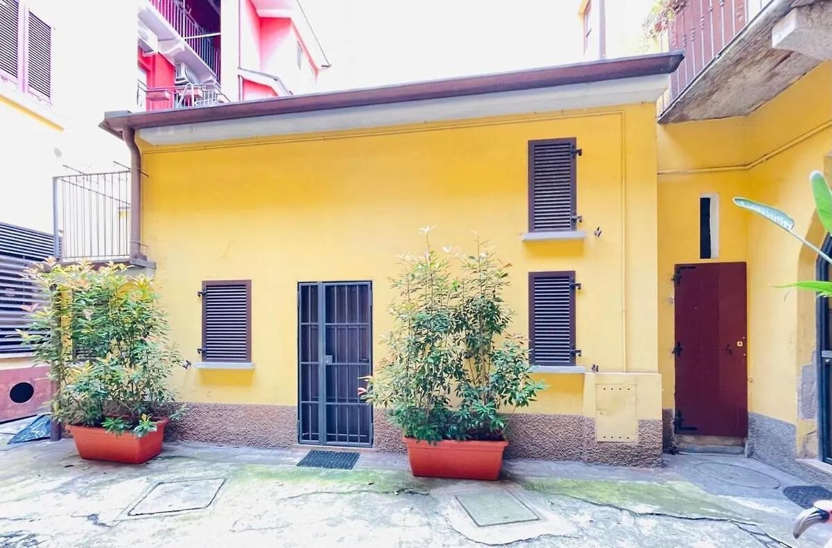 Marghera Apt - Wifi - Centro Milan 0*,  Italy